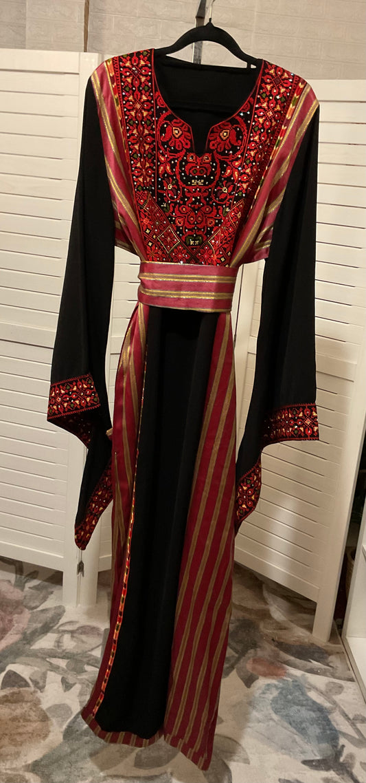 Hekaya Palestinian Abaya