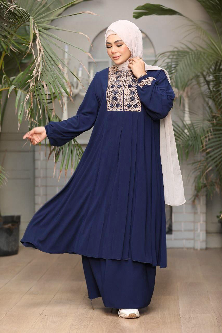 Free size Ednaa with embroidery on the sleeves and the front